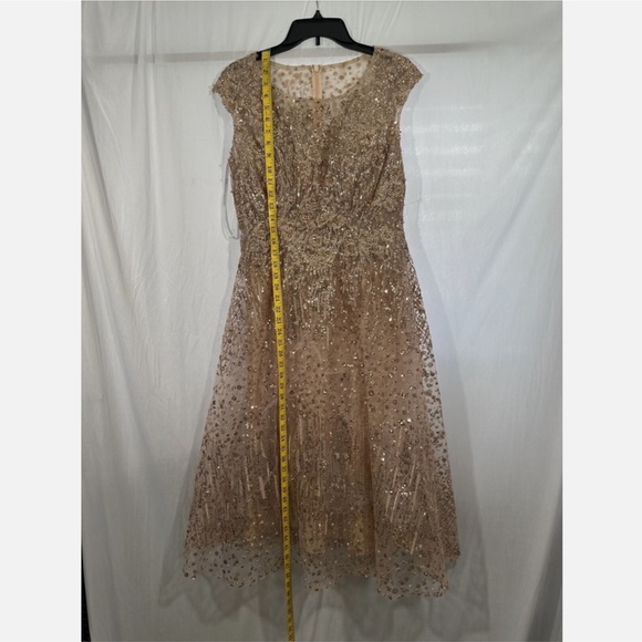NWT $698 Mac Duggal [ 8 ] Sequined Cap Sleeve Fit and Flare Dress Bronze MIDI‎ - Picture 7 of 16